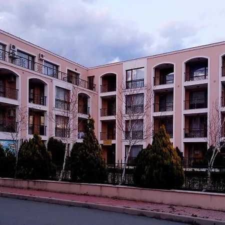 вилла астория 3 Apartment *